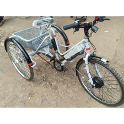 Battery Operated Tricycle with Storage Basket Battery Operated Tricycle with Storage Basket