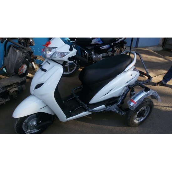 Side Wheel Attachment Kit For Honda Activa 125 BS6 Side Wheel Attachment Kit For Honda Activa 125 BS6